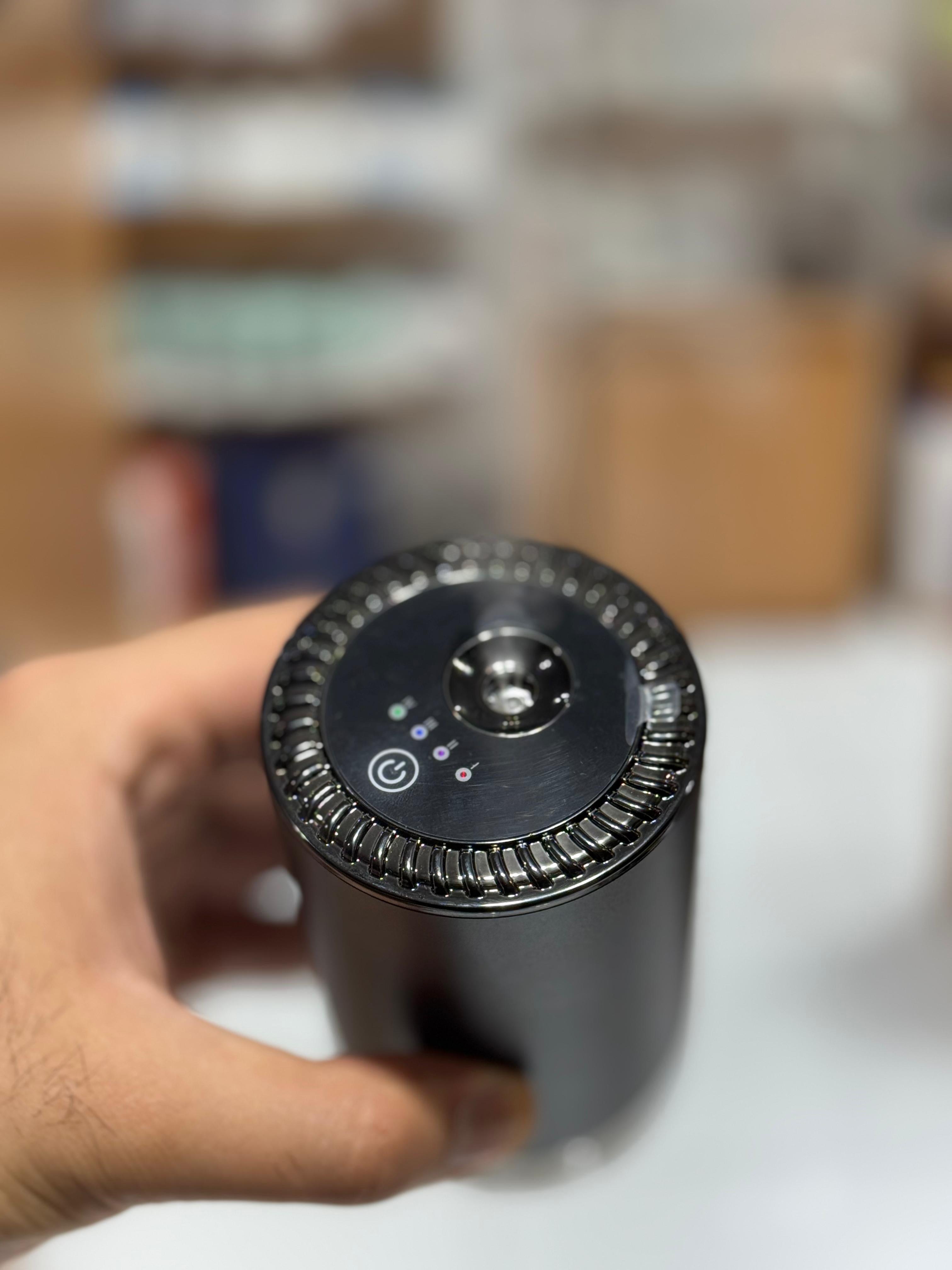 جهاز تعطير السيارة الذكي من أسلي جلوبال Scentronix بتقنية النانو والذكاء الاصطناعي | أسود جهاز تعطير السيارة الذكي من أسلي جلوبال Scentronix بتقنية النانو والذكاء الاصطناعي | أسود
